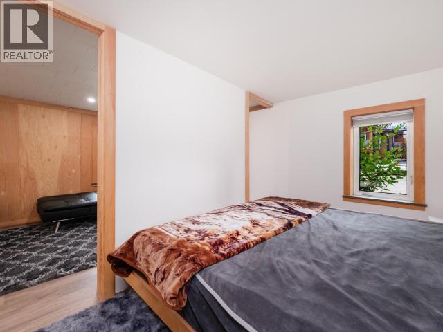 606 Ogilvie Street Property Photo 13