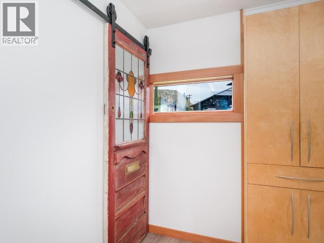 606 Ogilvie Street Property Photo 16