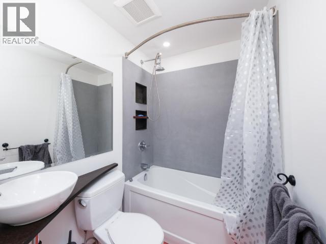 606 Ogilvie Street Property Photo 17