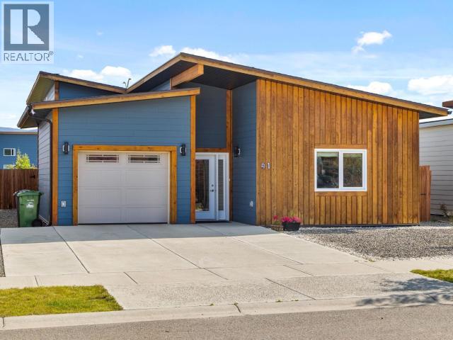 41 Iskoot Crescent Property Photo 1