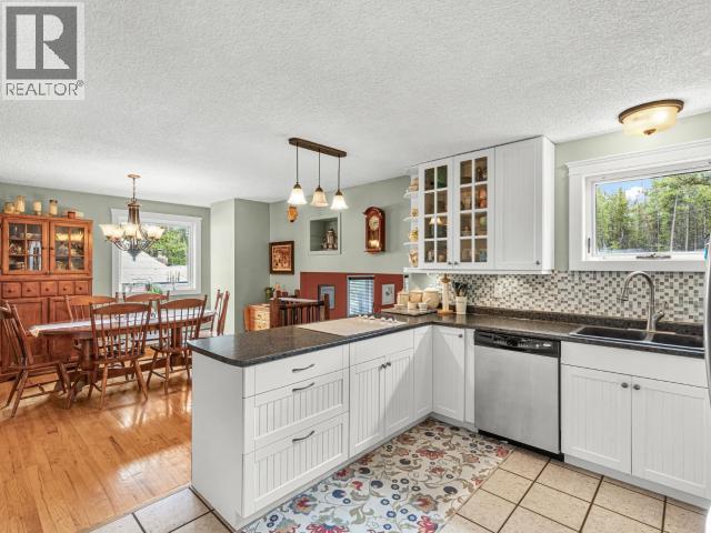 8 11th Avenue Property Photo 12