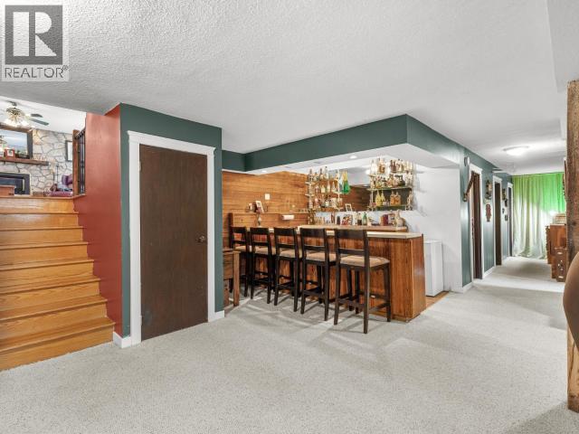 8 11th Avenue Property Photo 24