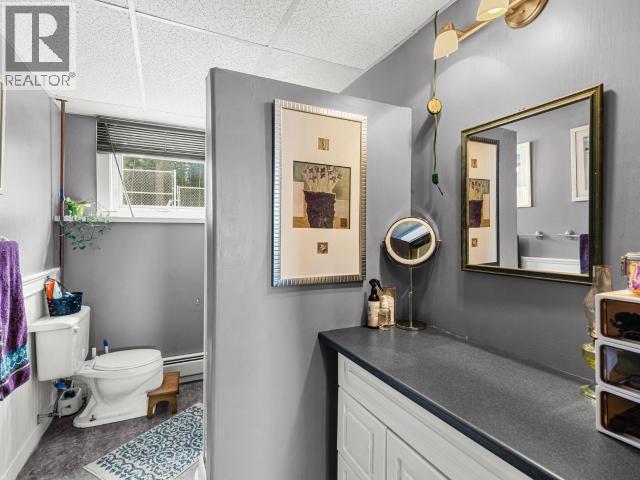 8 11th Avenue Property Photo 31