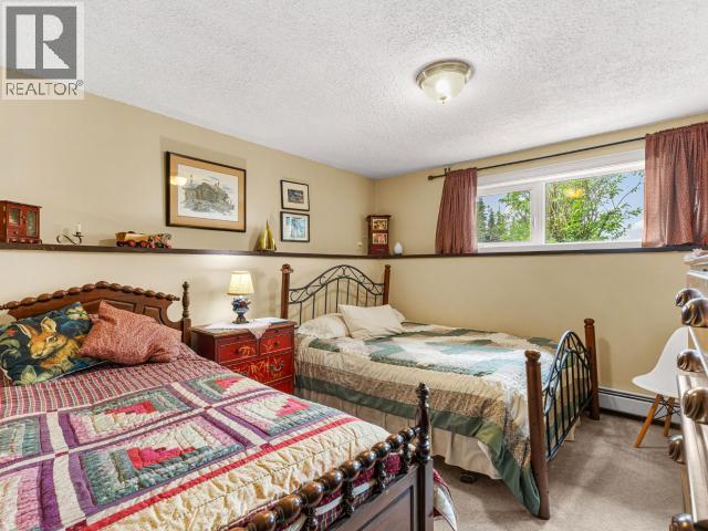 8 11th Avenue Property Photo 32