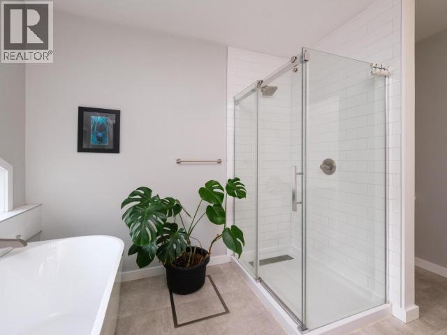 6 Ebony Place Property Photo 11