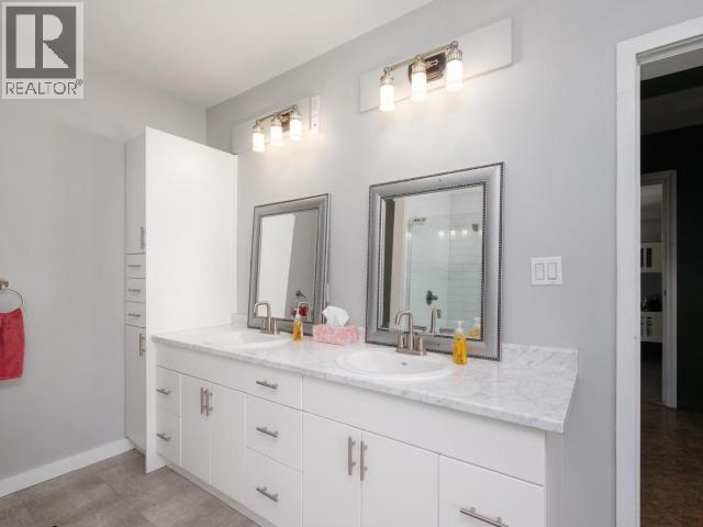 6 Ebony Place Property Photo 12