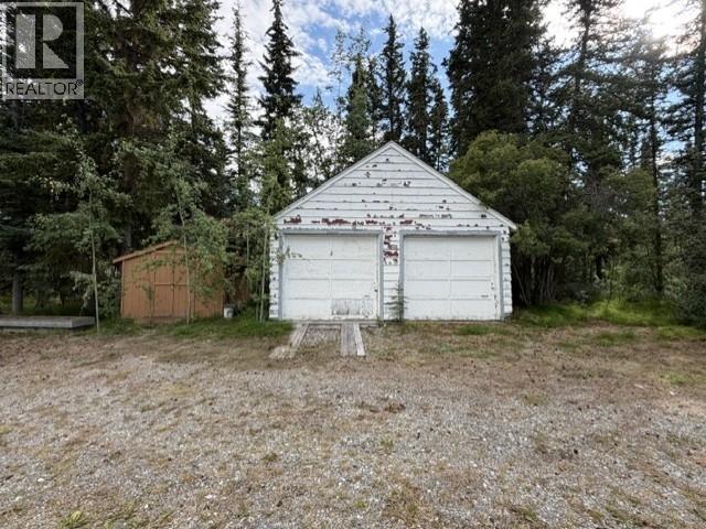 22 Tagish River Road Property Photo 4