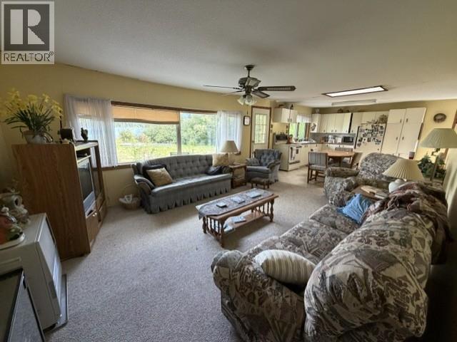 22 Tagish River Road Property Photo 9
