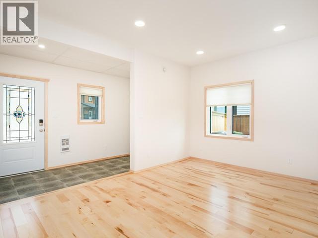 20 Quick Street Property Photo 8