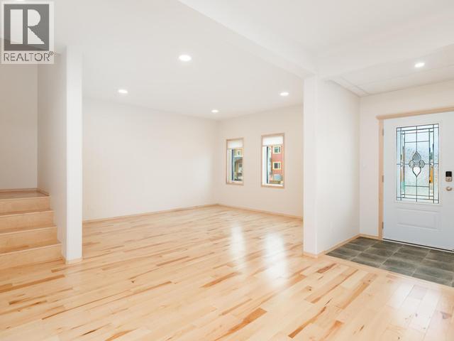 20 Quick Street Property Photo 9
