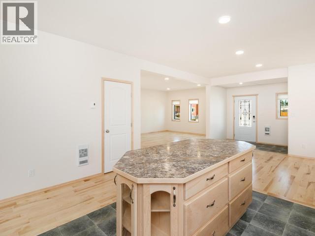 20 Quick Street Property Photo 15