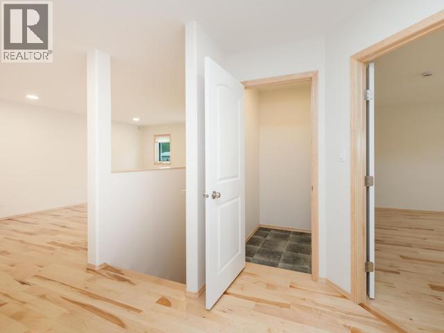 20 Quick Street Property Photo 24