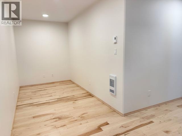 20 Quick Street Property Photo 27