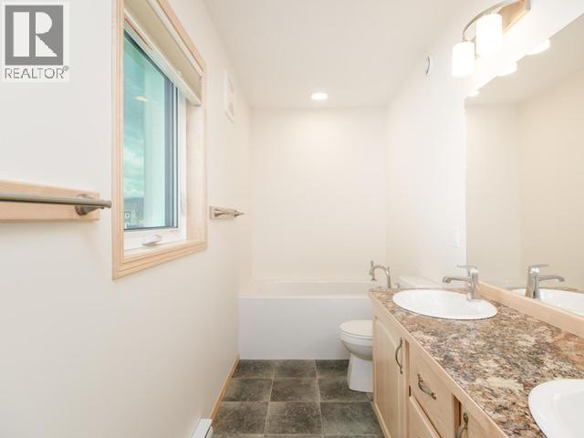 20 Quick Street Property Photo 32