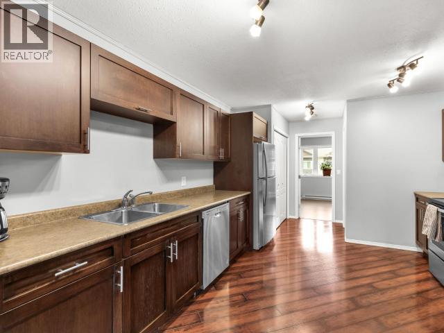 54-25 Wann Road Property Photo 7