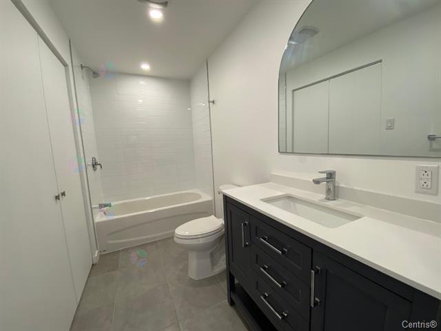 584 Boul. Bishop-power Property Photo 6