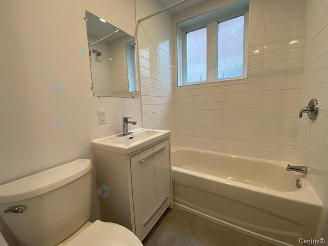 584 Boul. Bishop-power Property Photo 12