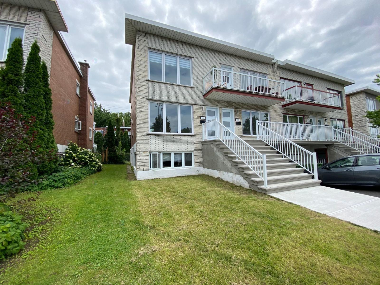 584 Boul. Bishop-power Property Photo 15
