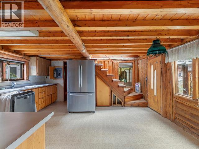5 Chinook Lane Property Photo 12