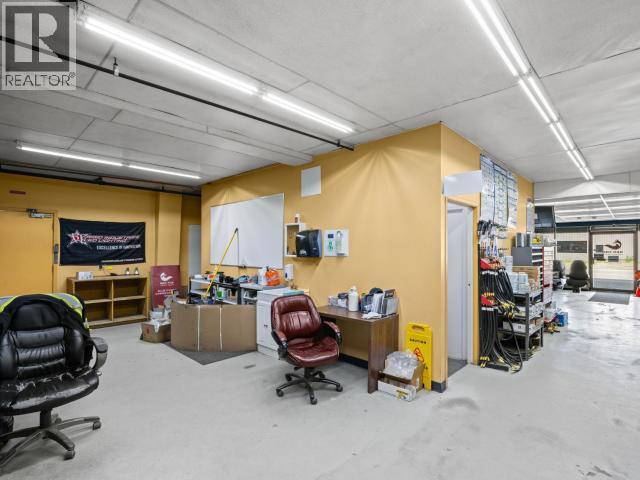 126 Industrial Road Property Photo 7