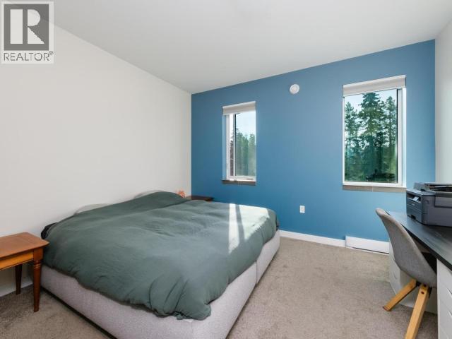 5 14th Avenue Property Photo 18