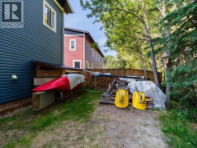 5 14th Avenue Property Photo 25