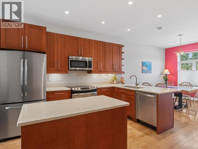 11-35 Normandy Road Property Photo 8