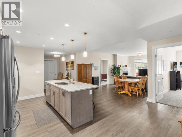 201-38 Waterfront Place Property Photo 10