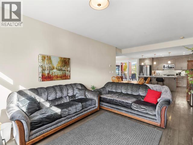 201-38 Waterfront Place Property Photo 14