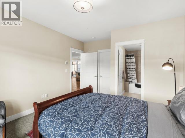 201-38 Waterfront Place Property Photo 17