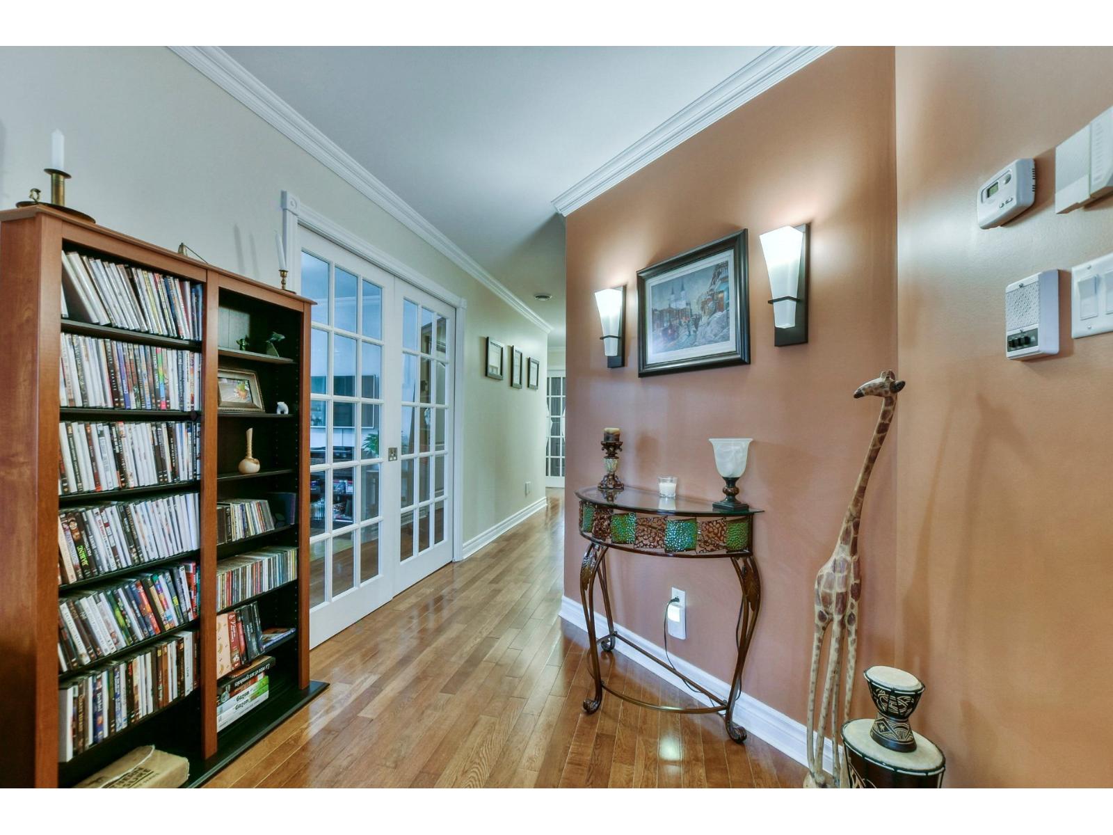 2368 Boul. Lafontaine, #201 Property Photo 6