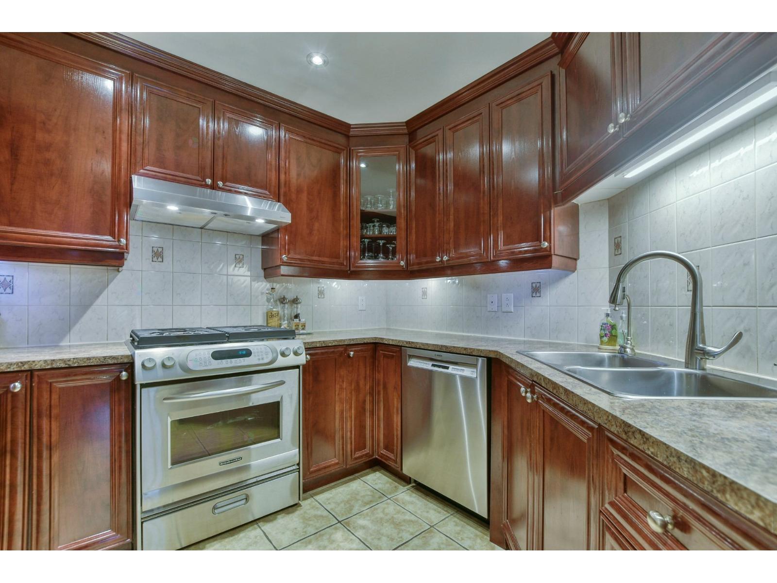 2368 Boul. Lafontaine, #201 Property Photo 12