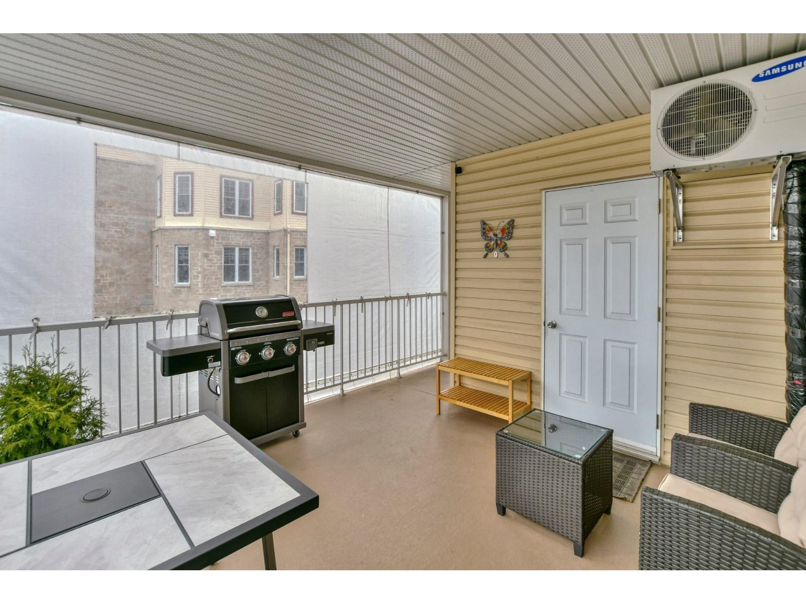 2368 Boul. Lafontaine, #201 Property Photo 30