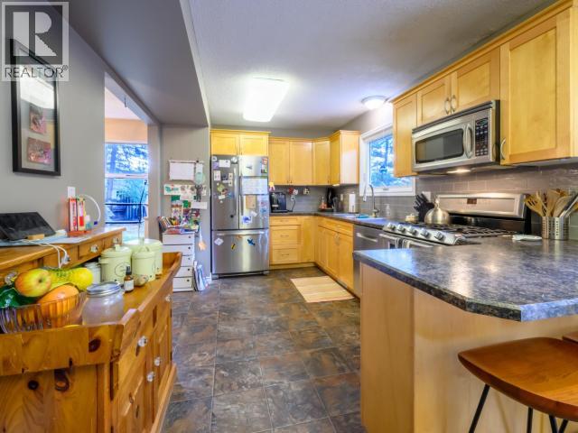 203 Alsek Road Property Photo 4