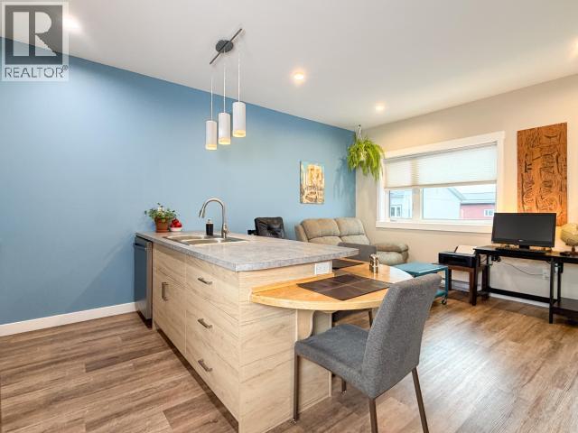 205-25 Gleaner Avenue Property Photo 4