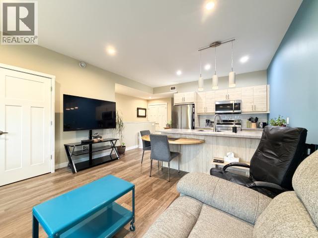 205-25 Gleaner Avenue Property Photo 7