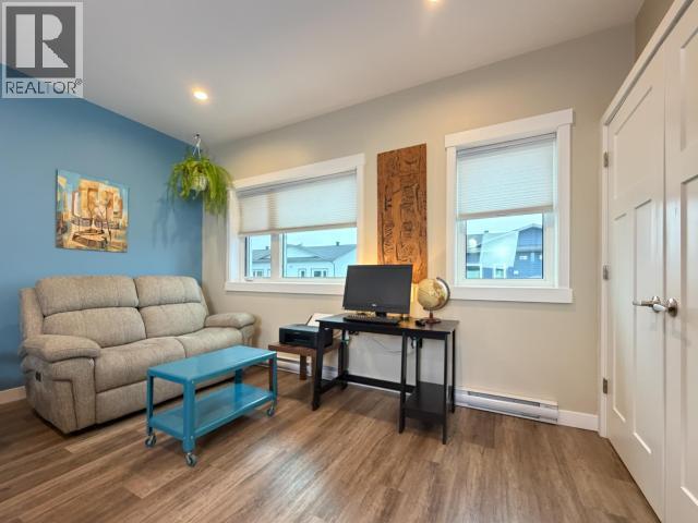 205-25 Gleaner Avenue Property Photo 8