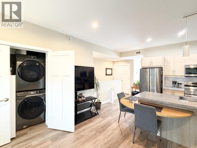 205-25 Gleaner Avenue Property Photo 9