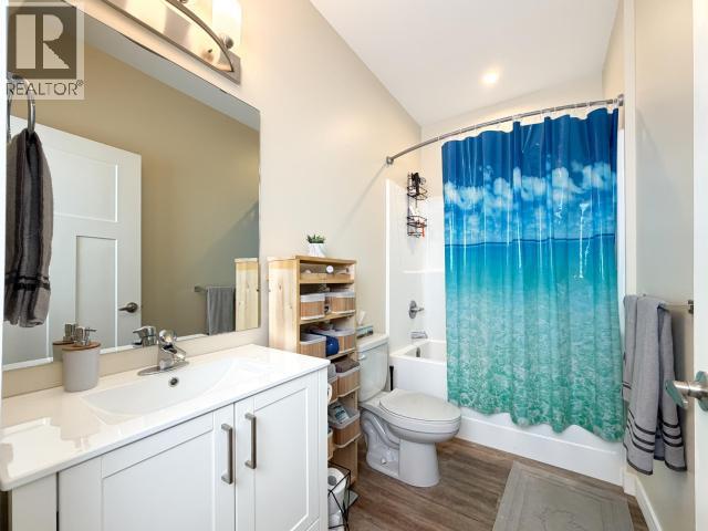 205-25 Gleaner Avenue Property Photo 11