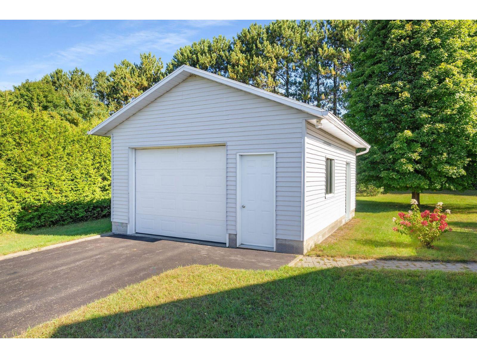 201 Rue Lacroix Property Photo 22