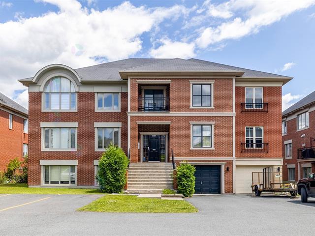 8760 Crois. Du Louvre, #1 Property Photo 1