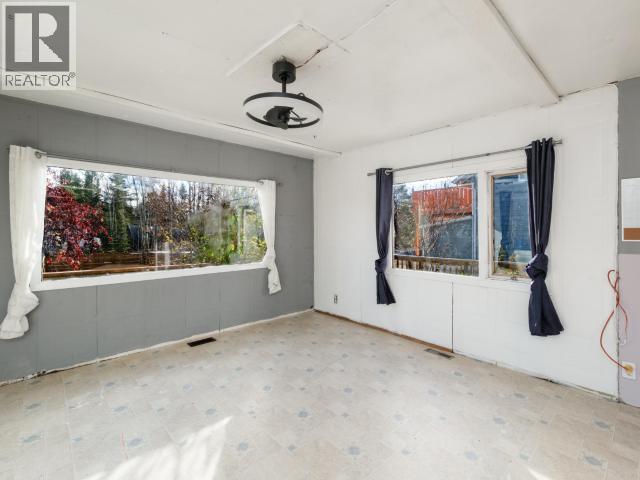 35 Maple Street Property Photo 4