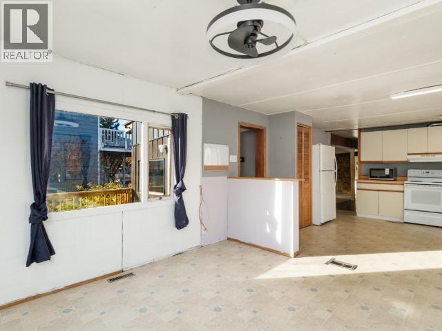 35 Maple Street Property Photo 5