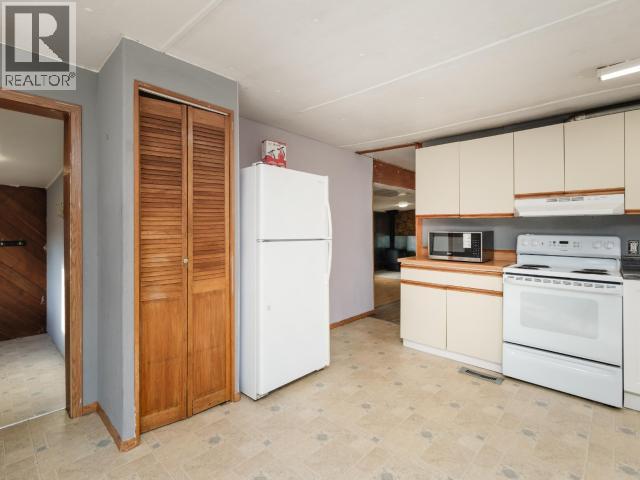 35 Maple Street Property Photo 8