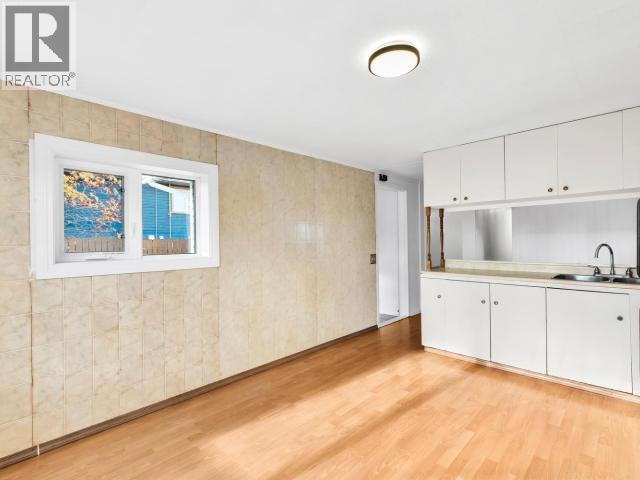6 Willow Crescent Property Photo 10