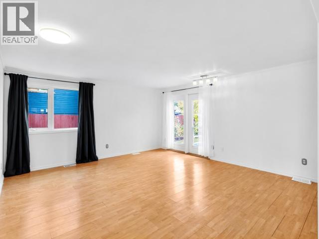 6 Willow Crescent Property Photo 12