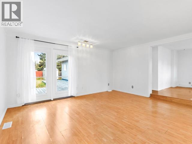 6 Willow Crescent Property Photo 15