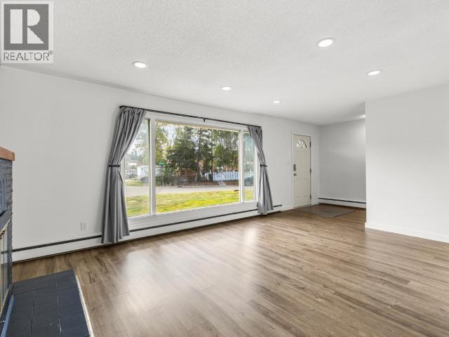 30 Takhini Ave Property Photo 5