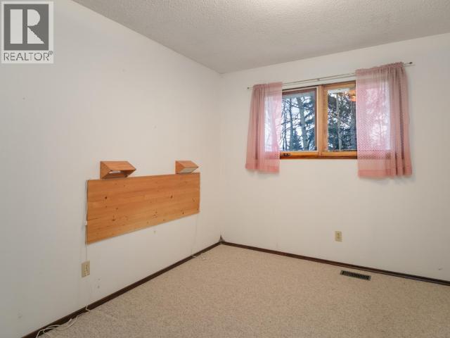 207 Squanga Ave Property Photo 12