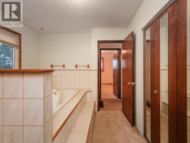 207 Squanga Ave Property Photo 15
